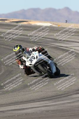 media/Dec-07-2025-CVMA (Sun) [[3e7d2de5dc]]/Race 7-Formula Lightweight Twins Shootout/